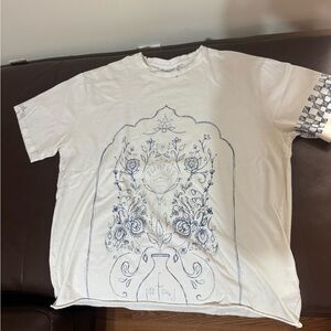 White and Blue Graphic T-Shirt